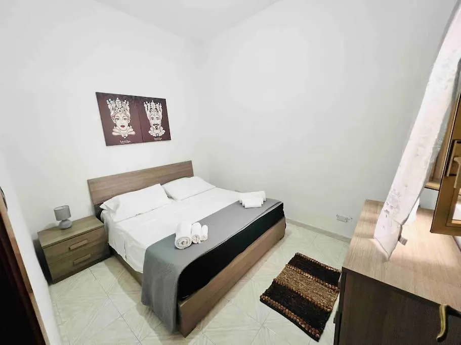 Malis Castiglione 18 Apartment Catania